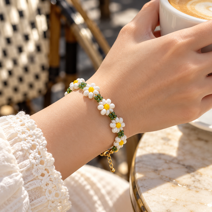 White Daisy Flower Beaded Bracelet
